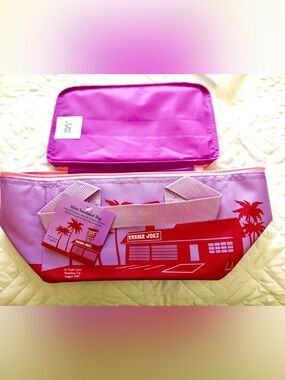 NWT TRADER JOES MINI COOLER TOTE - floral violet with pink zipper